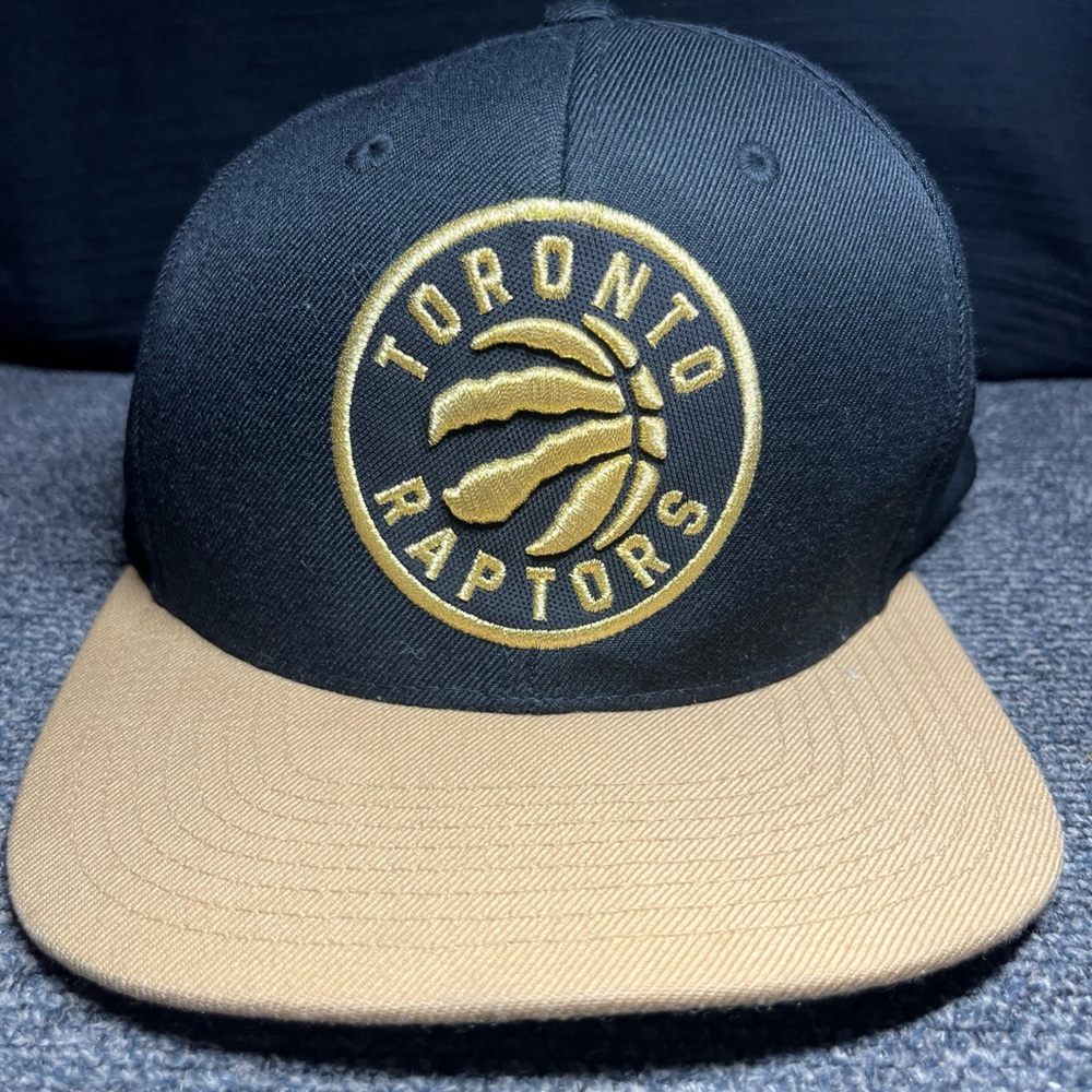 Mitchell & Ness DeRozan Toronto Raptors Gold Black Adjustable Snapback Hat